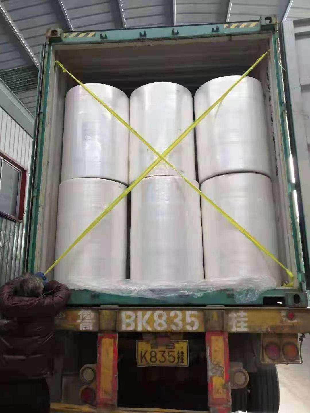 SSS Polypropylene Spunbonded ผ้านอนวูฟเวนสำหรับผ้าอ้อมเด็ก ผ้าอ้อมผู้ใหญ่ วัตถุดิบผ้าอนามัย